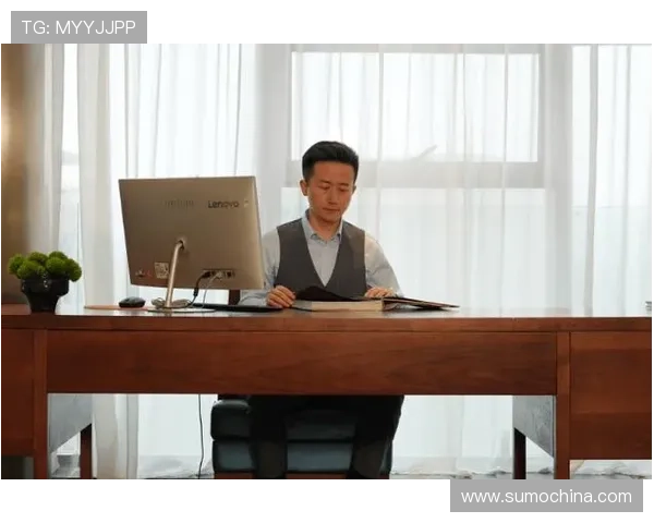 聚焦企业家形象展示商业领袖奋斗故事激发创新精神的视觉主题展现